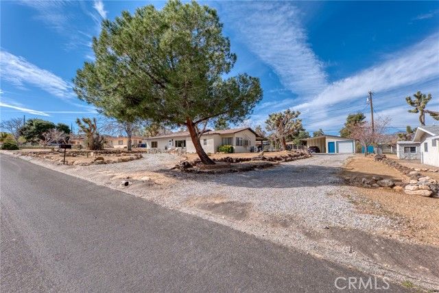 7432 Dumosa, Yucca Valley, CA 92284