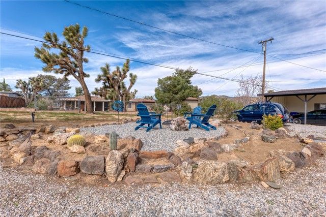 7432 Dumosa, Yucca Valley, CA 92284