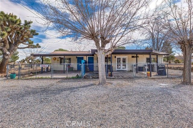 7432 Dumosa, Yucca Valley, CA 92284