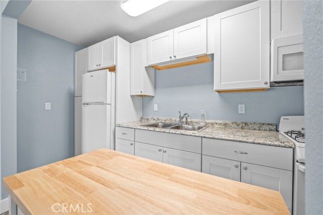 7432 Dumosa, Yucca Valley, CA 92284