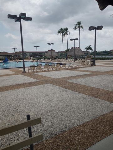 800 SW 137th Avenue 112 G, Pembroke Pines, FL 33027