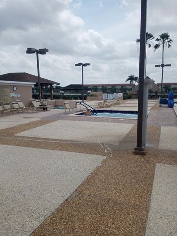 800 SW 137th Avenue 112 G, Pembroke Pines, FL 33027