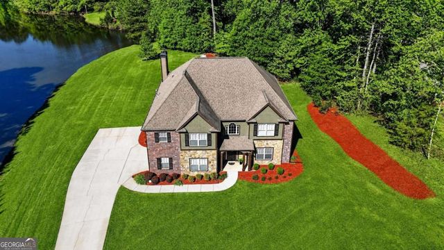 3 Westwood Lake Drive, Newnan, GA 30263