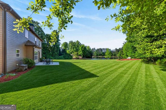 3 Westwood Lake Drive, Newnan, GA 30263