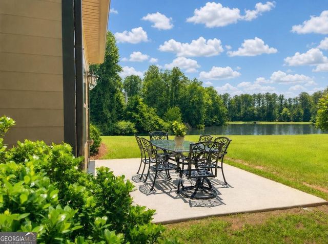 3 Westwood Lake Drive, Newnan, GA 30263