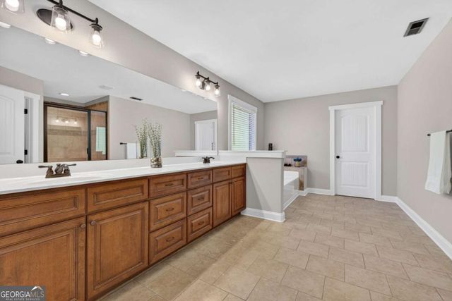 3 Westwood Lake Drive, Newnan, GA 30263
