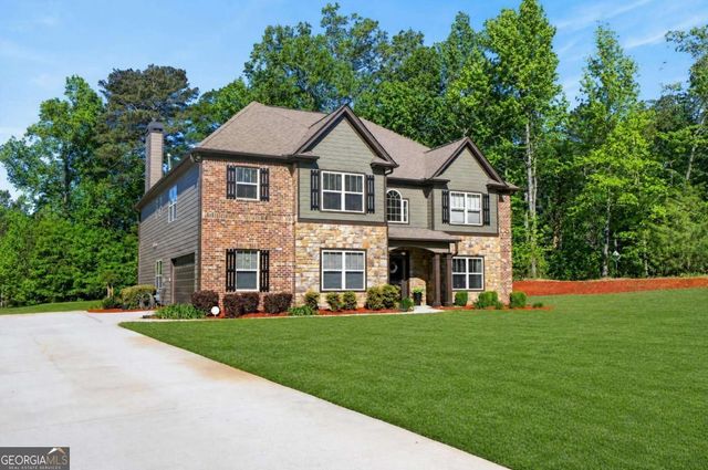 3 Westwood Lake Drive, Newnan, GA 30263