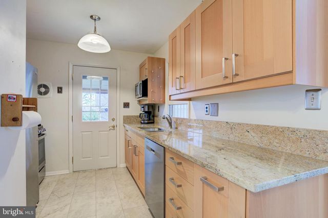 1905 RICHMOND AVE, Woodbridge, VA 22191