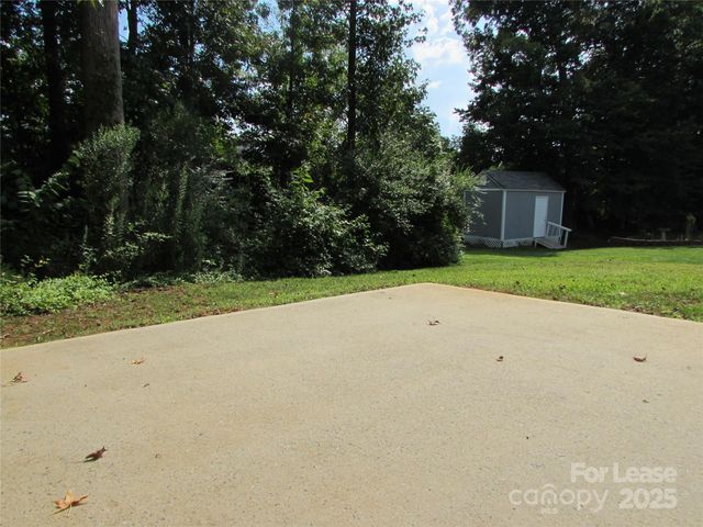 3824 Pimilico Trace Lane, Charlotte, NC 28216