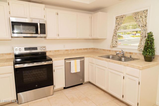 1294 Knollwood Drive, Newbury Park, CA 91320