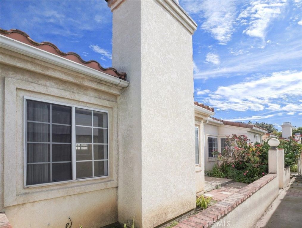 Image 4 of property listing at 3815 W 190th Street, Torrance, CA 90504