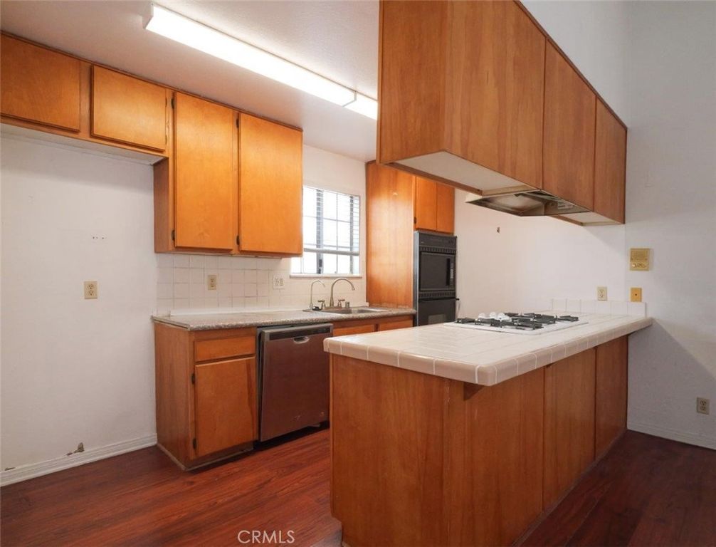 Image 9 of property listing at 3815 W 190th Street, Torrance, CA 90504