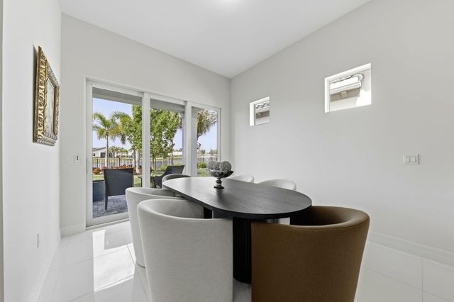 10332 Northbrook Circle, Palm Beach Gardens, FL 33412