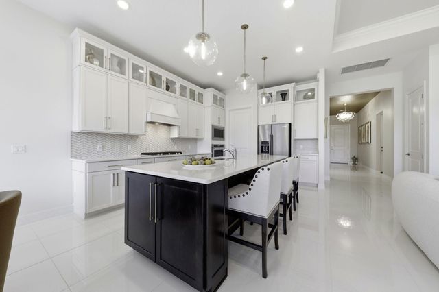 10332 Northbrook Circle, Palm Beach Gardens, FL 33412