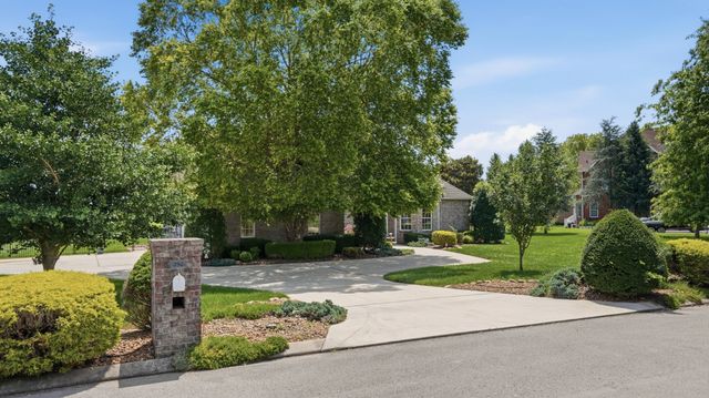 292 Ridgecrest Dr, Winchester, TN 37398