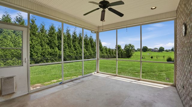 292 Ridgecrest Dr, Winchester, TN 37398