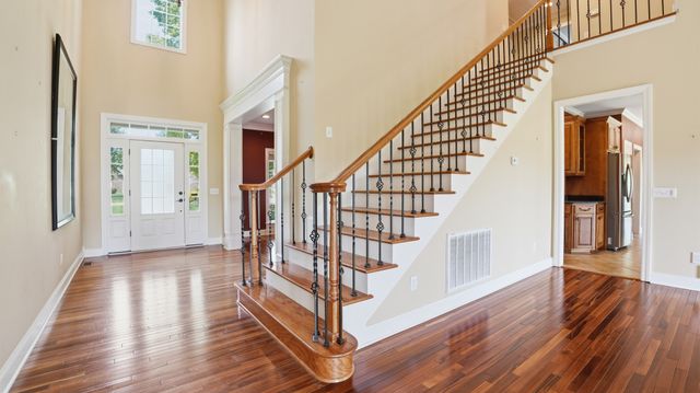 292 Ridgecrest Dr, Winchester, TN 37398