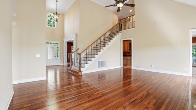 292 Ridgecrest Dr, Winchester, TN 37398