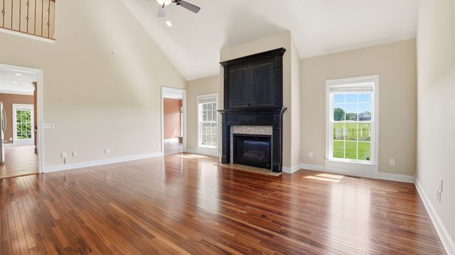 292 Ridgecrest Dr, Winchester, TN 37398