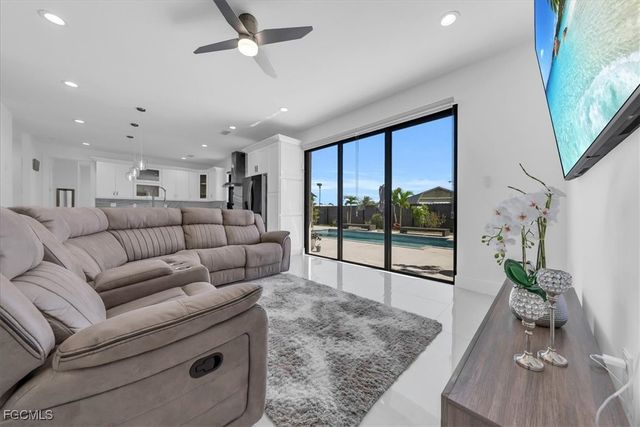 363 Paisley AVE, Lehigh Acres, FL 33974