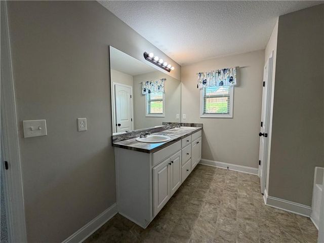 700 River Mist Circle, Jefferson, GA 30549