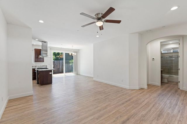 1397 Live Oak Ln, Auburn, CA 95603