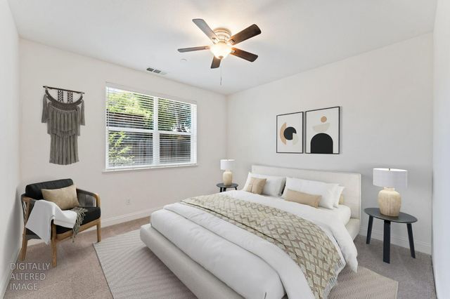 1397 Live Oak Ln, Auburn, CA 95603