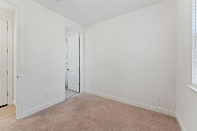 1397 Live Oak Ln, Auburn, CA 95603