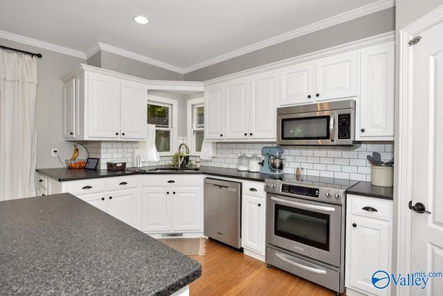 423 Eastview Drive, Madison, AL 35758