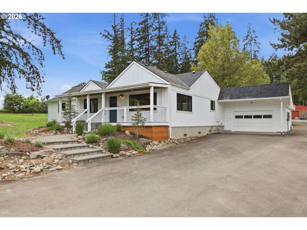 Image 1 of property listing at 5801 Ne ABBEY Rd, Carlton, OR 97111