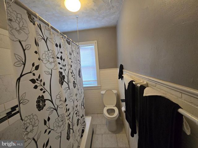 1245 CHASE ST, Camden, NJ 08104