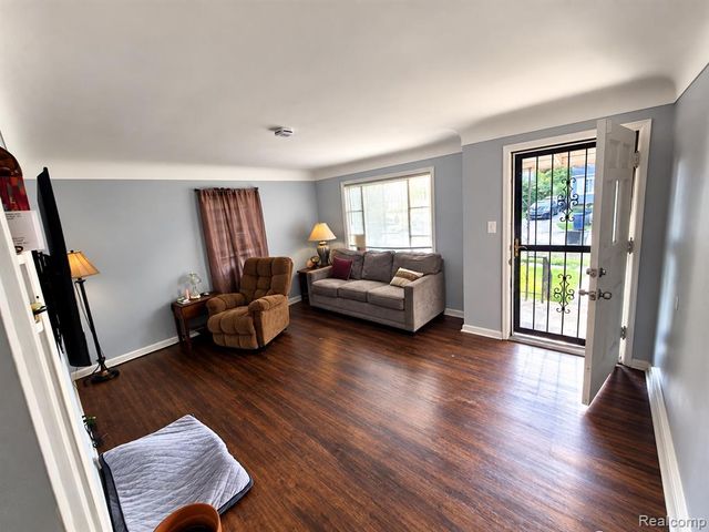 955 Salisbury Avenue, Flint, MI 48532