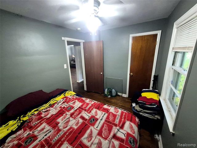 955 Salisbury Avenue, Flint, MI 48532