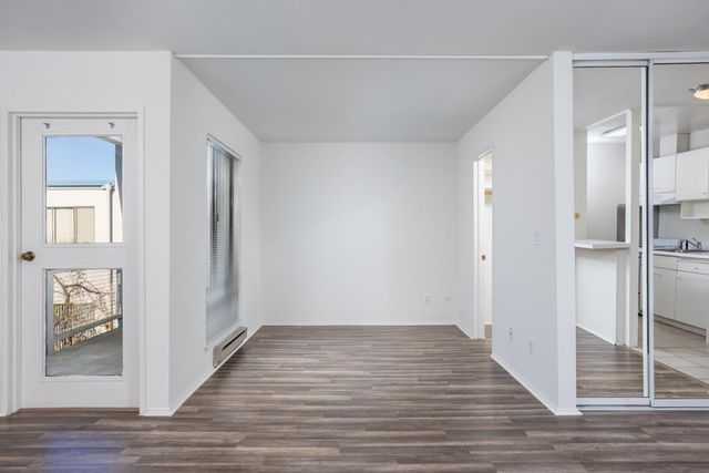 5 Admiral Dr F408, Emeryville, CA 94608