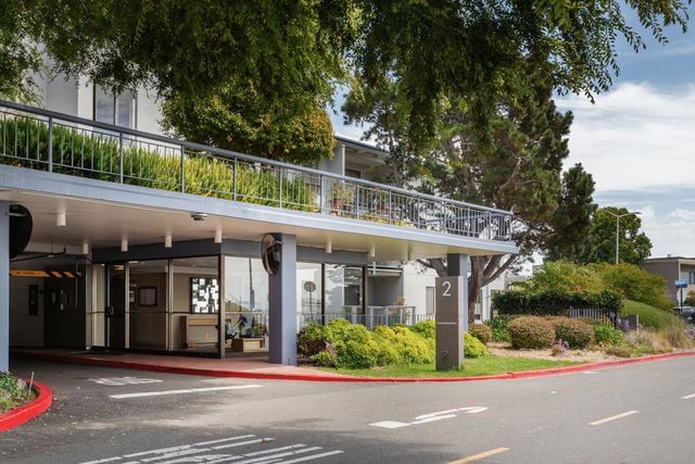 5 Admiral Dr F408, Emeryville, CA 94608