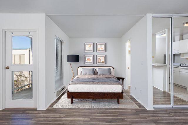 5 Admiral Dr F408, Emeryville, CA 94608