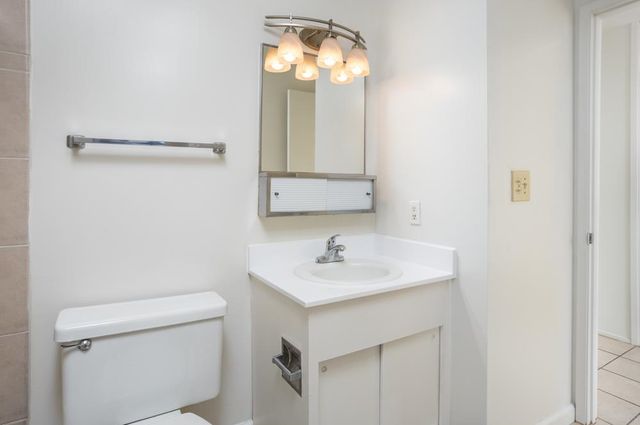 5 Admiral Dr F408, Emeryville, CA 94608