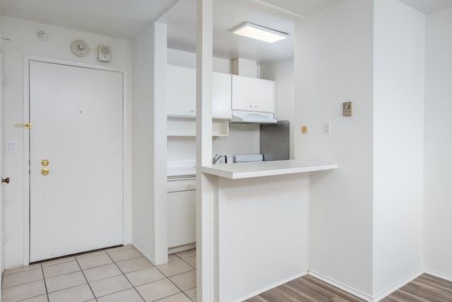 5 Admiral Dr F408, Emeryville, CA 94608