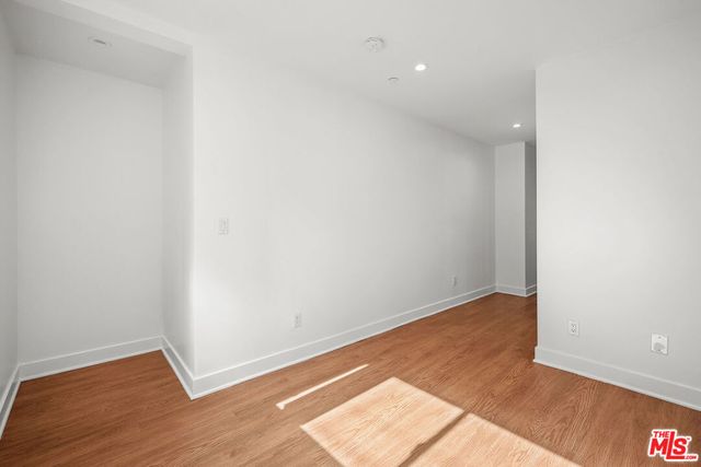 816 N Hobart Boulevard, Los Angeles, CA 90029