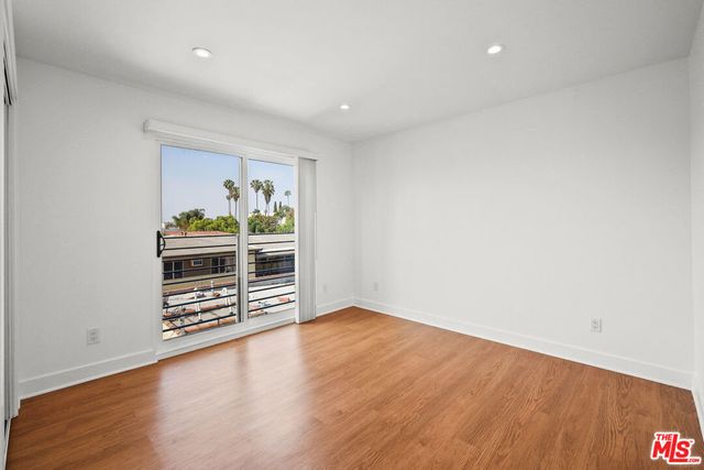 816 N Hobart Boulevard, Los Angeles, CA 90029