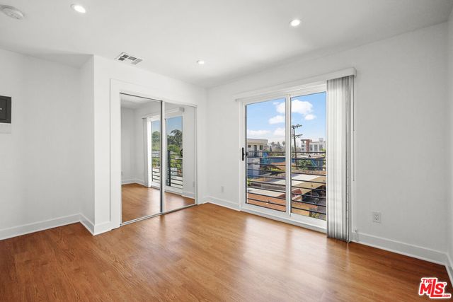 816 N Hobart Boulevard, Los Angeles, CA 90029