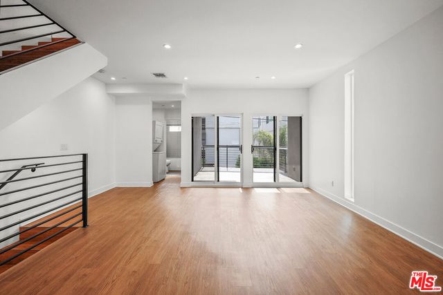816 N Hobart Boulevard, Los Angeles, CA 90029