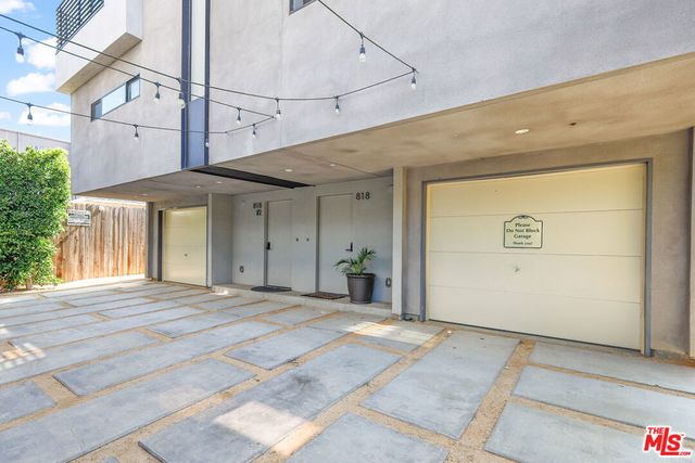 816 N Hobart Boulevard, Los Angeles, CA 90029