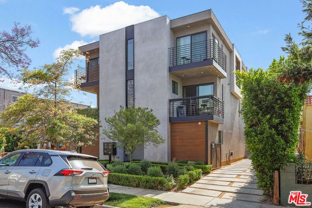 816 N Hobart Boulevard, Los Angeles, CA 90029