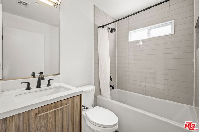 816 N Hobart Boulevard, Los Angeles, CA 90029