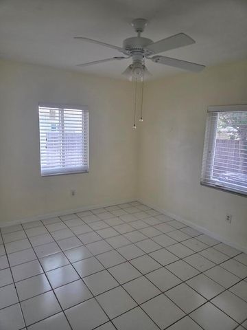 1152 Bayview Drive 1152, Fort Lauderdale, FL 33304