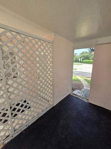 1152 Bayview Drive 1152, Fort Lauderdale, FL 33304