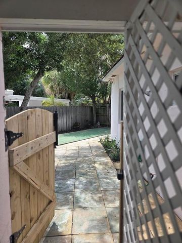 1152 Bayview Drive 1152, Fort Lauderdale, FL 33304