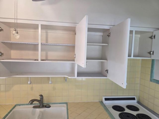 1152 Bayview Drive 1152, Fort Lauderdale, FL 33304