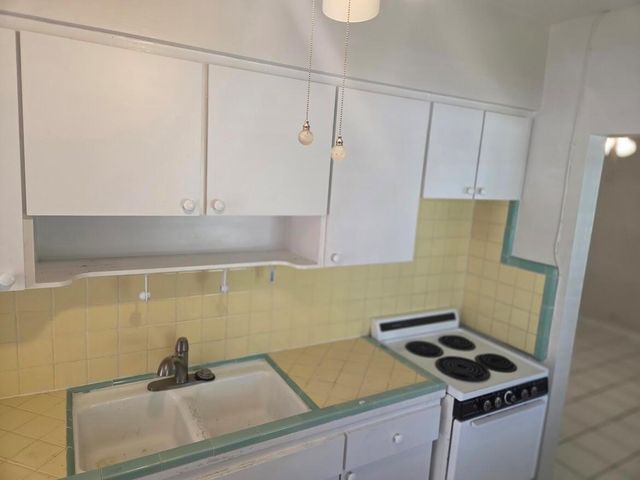1152 Bayview Drive 1152, Fort Lauderdale, FL 33304